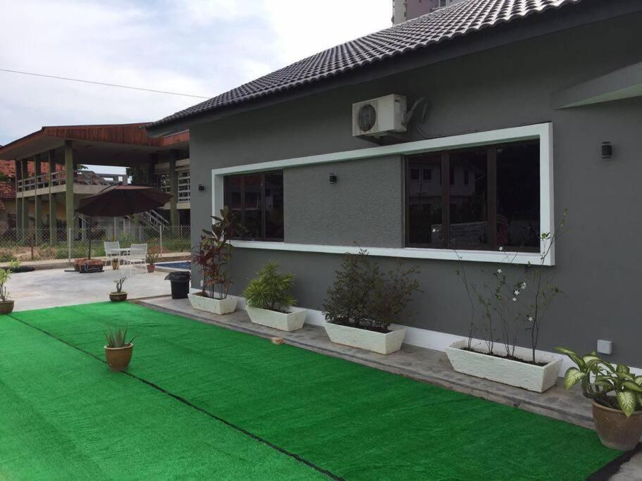 Melaka Beach Villa  Kelebang Besar Luaran gambar