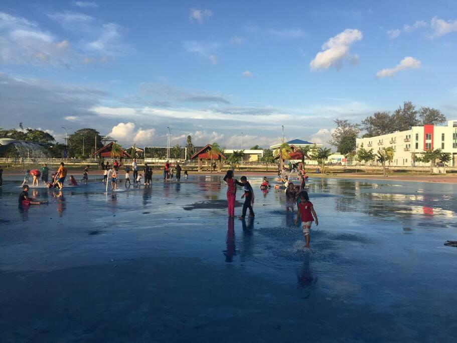 Melaka Beach Villa  Kelebang Besar Luaran gambar