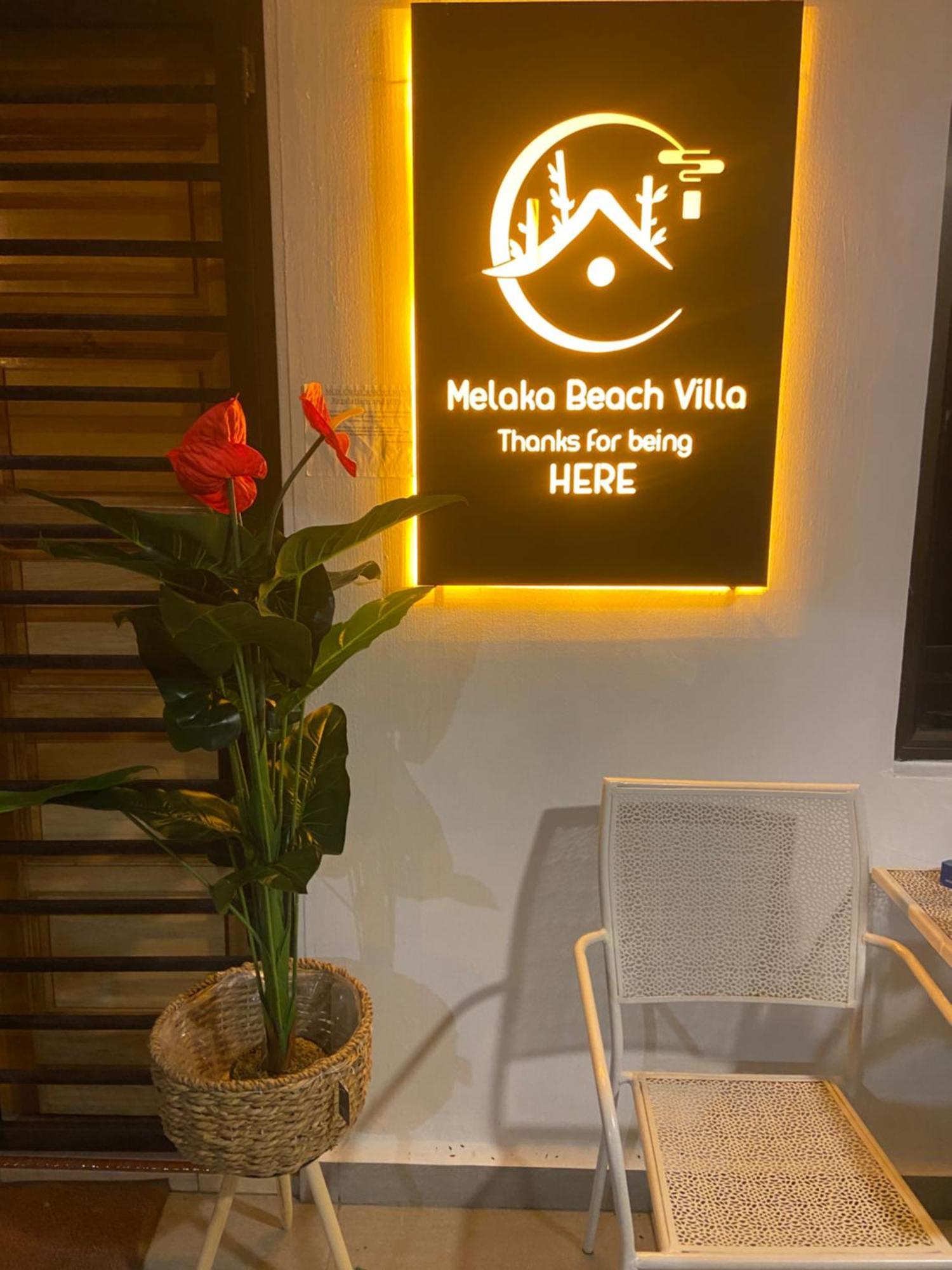 Melaka Beach Villa  Kelebang Besar Luaran gambar